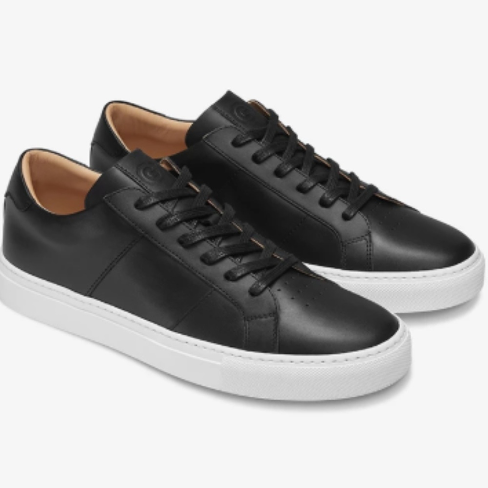 Men's Royal's Black Leather Sneakers